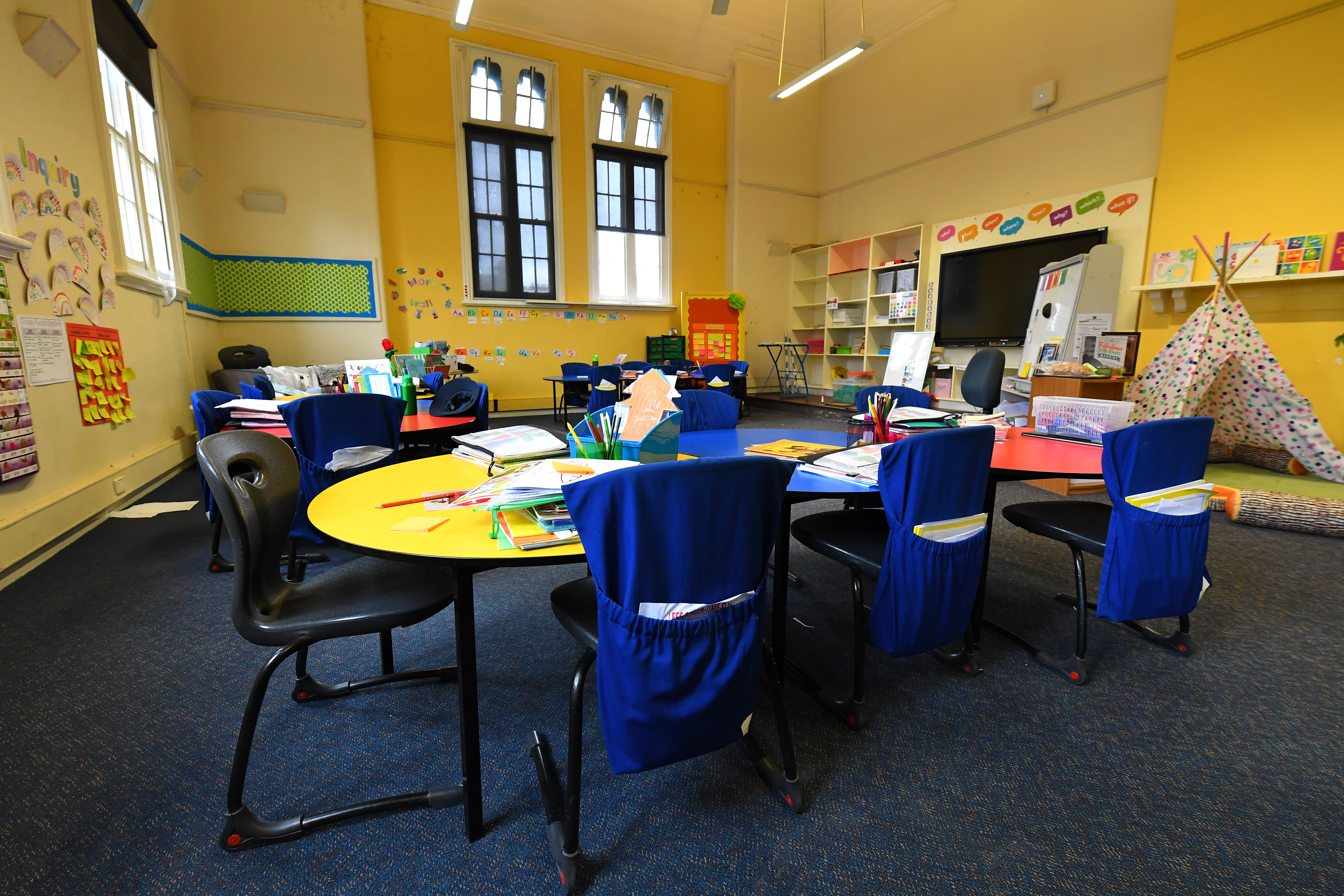 CUE_Empty-classroom_Australia001