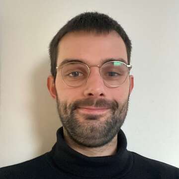 Headshot author